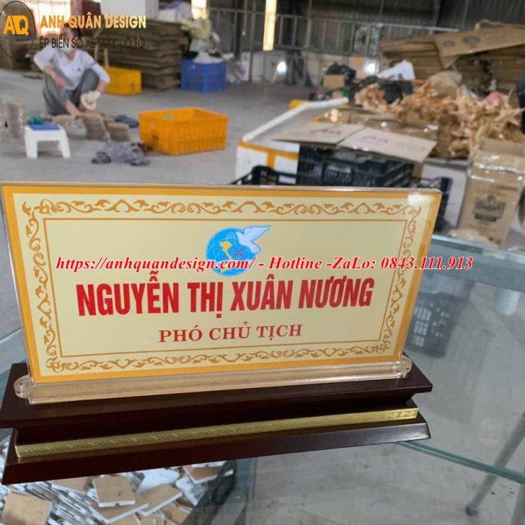Bảng Chức Danh Để Bàn