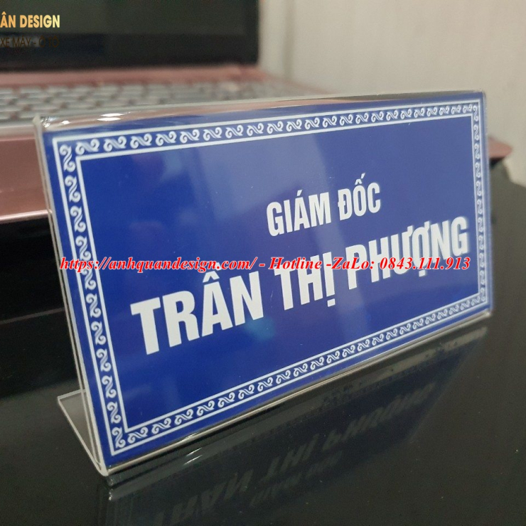Bảng chức danh để bàn mica