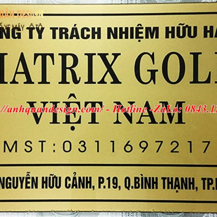 Bảng tên công ty màu vàng
