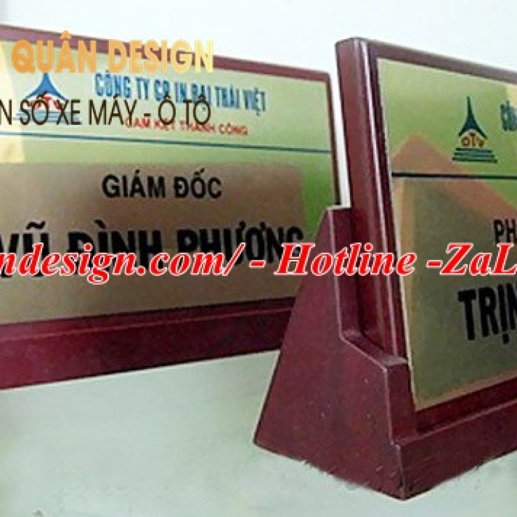 Bảng tên để bàn làm việc