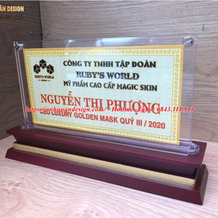 Bảng tên để bàn làm việc