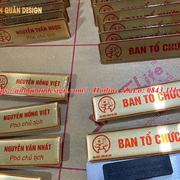 Bảng tên nhân viên công ty