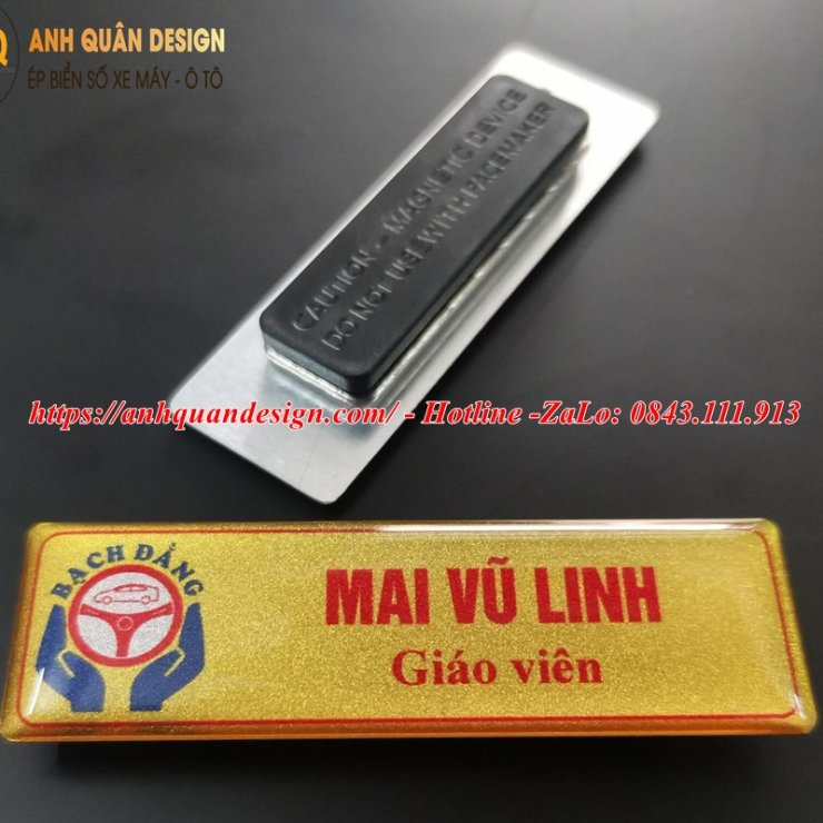 Bảng tên nhân viên công ty