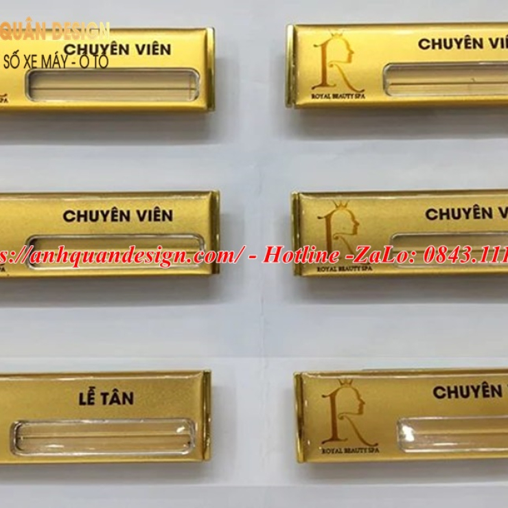 Bảng tên nhân viên công ty