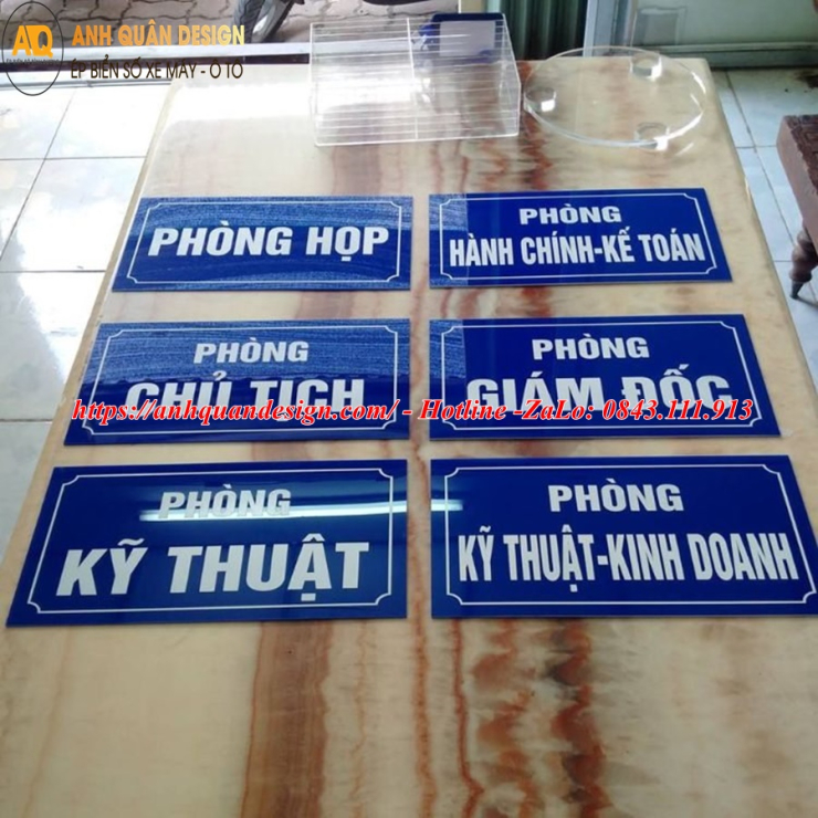 Biển tên phòng mica