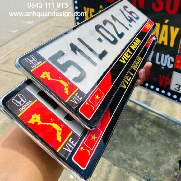 Ép Khung Biển Dài Logo Xe Phong Cách Châu Âu