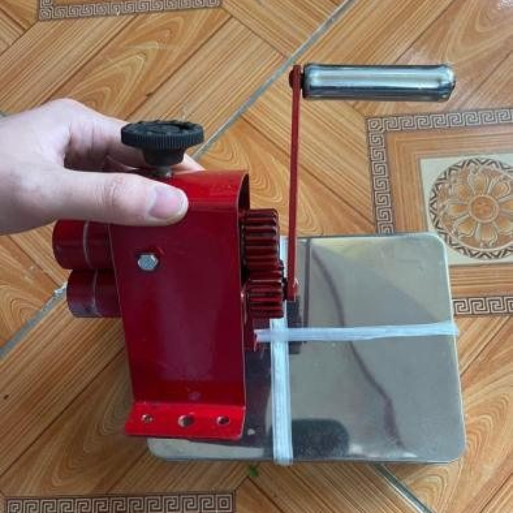 Máy ép biển số thủy lực cho ô tô, xe máy