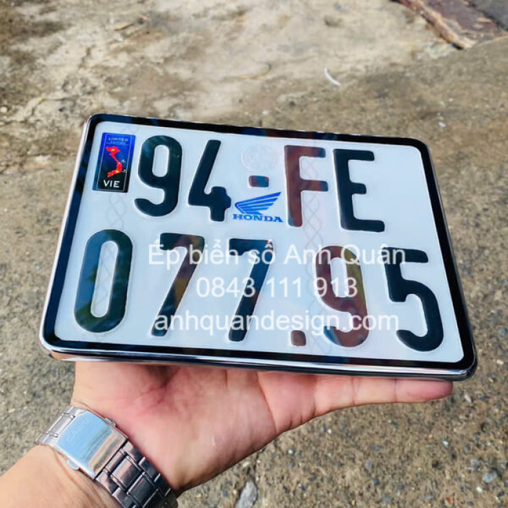 31+ Mẫu Ép Biển Số Xe Máy Winner Có Cờ, Logo Đẹp, Bền Bỉ