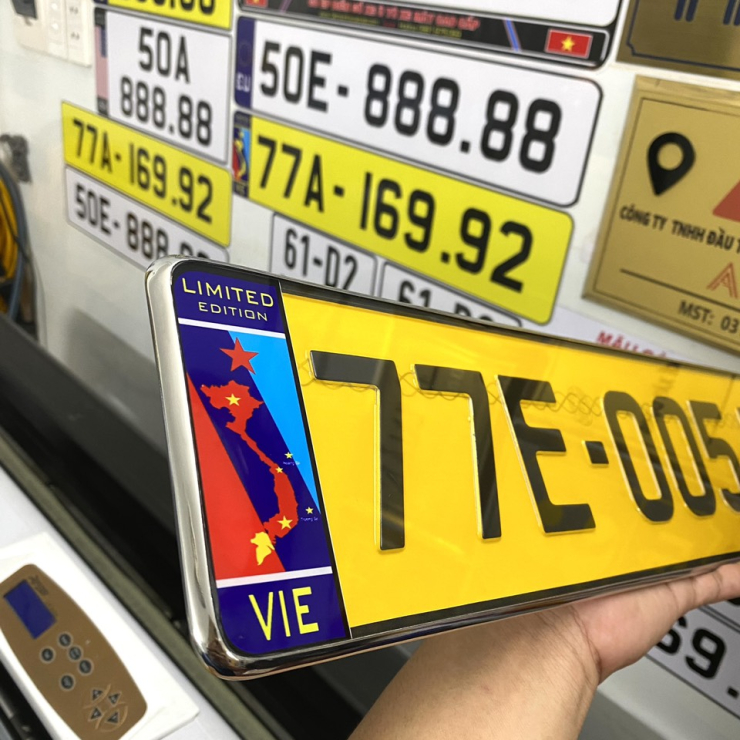 Ép Khung Biển Số Vàng Xe Tải - Xe Dịch Vụ