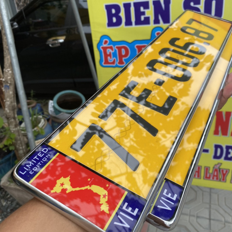Ép Khung Biển Số Vàng Xe Tải - Xe Dịch Vụ