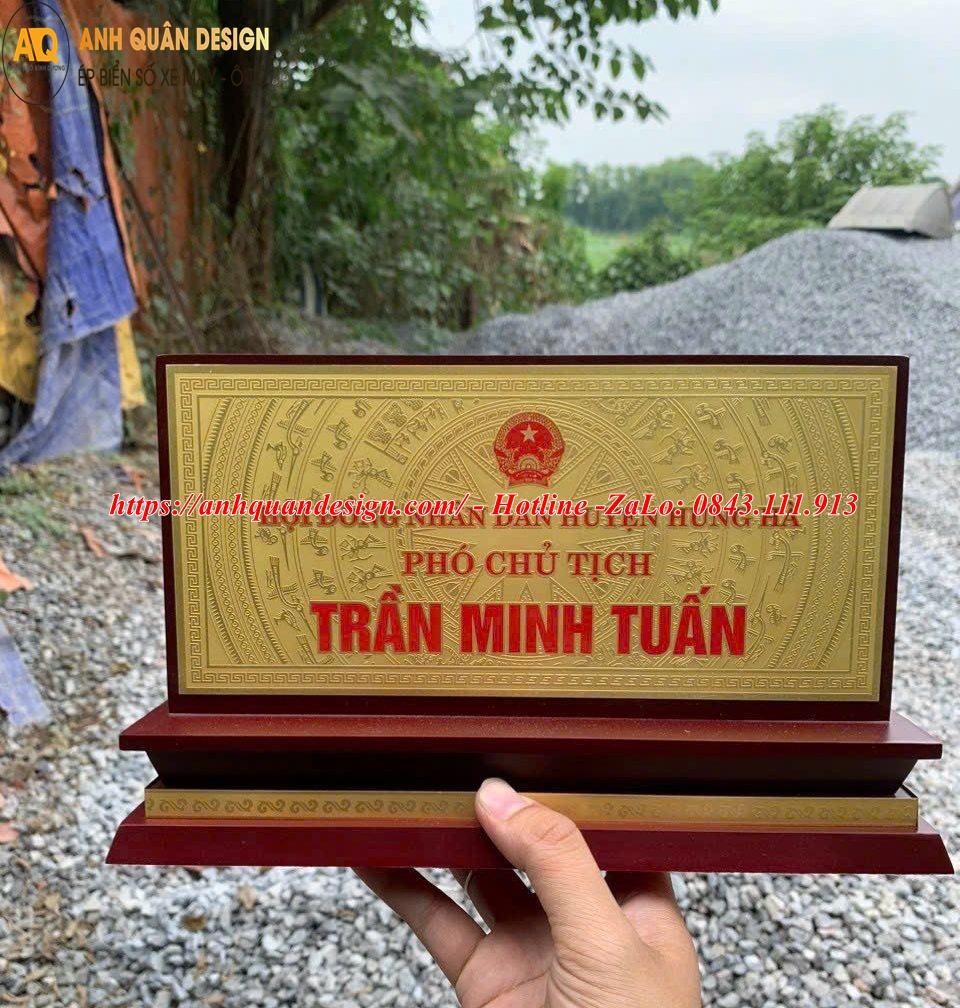 Bảng Chức Danh Để Bàn