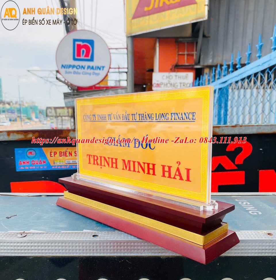 Biển Chức Danh Để Bàn