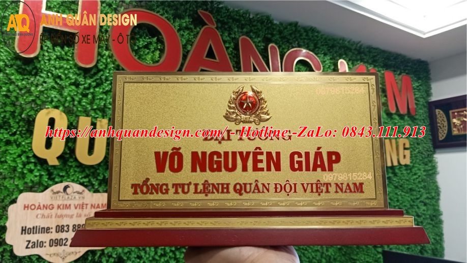Mẫu Biển Chức Danh Để Bàn đẹp
