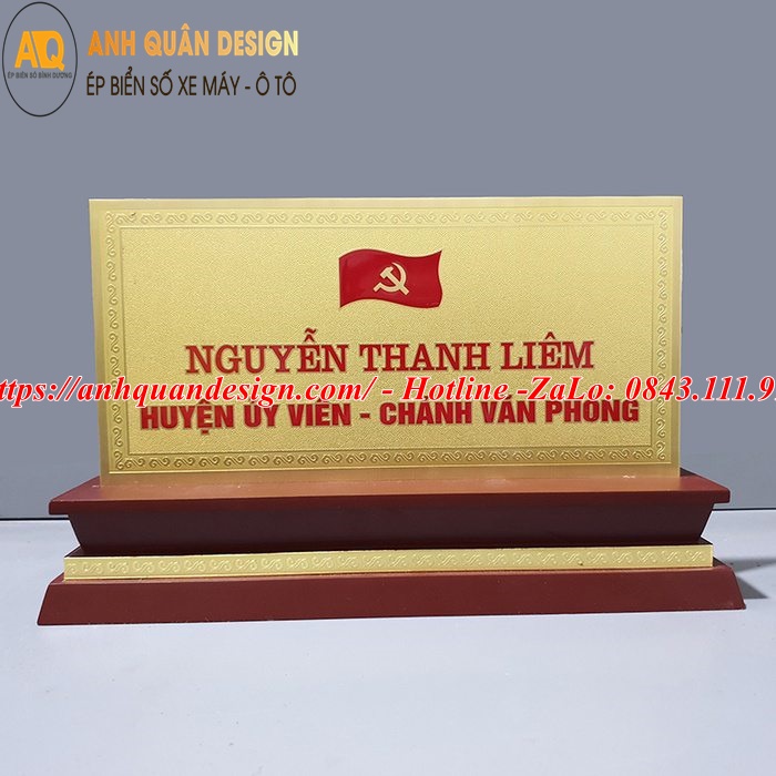 Mẫu Biển Chức Danh Để Bàn đẹp