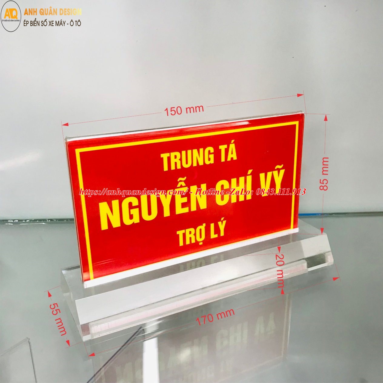 Biển Bảng chức danh để bàn mica