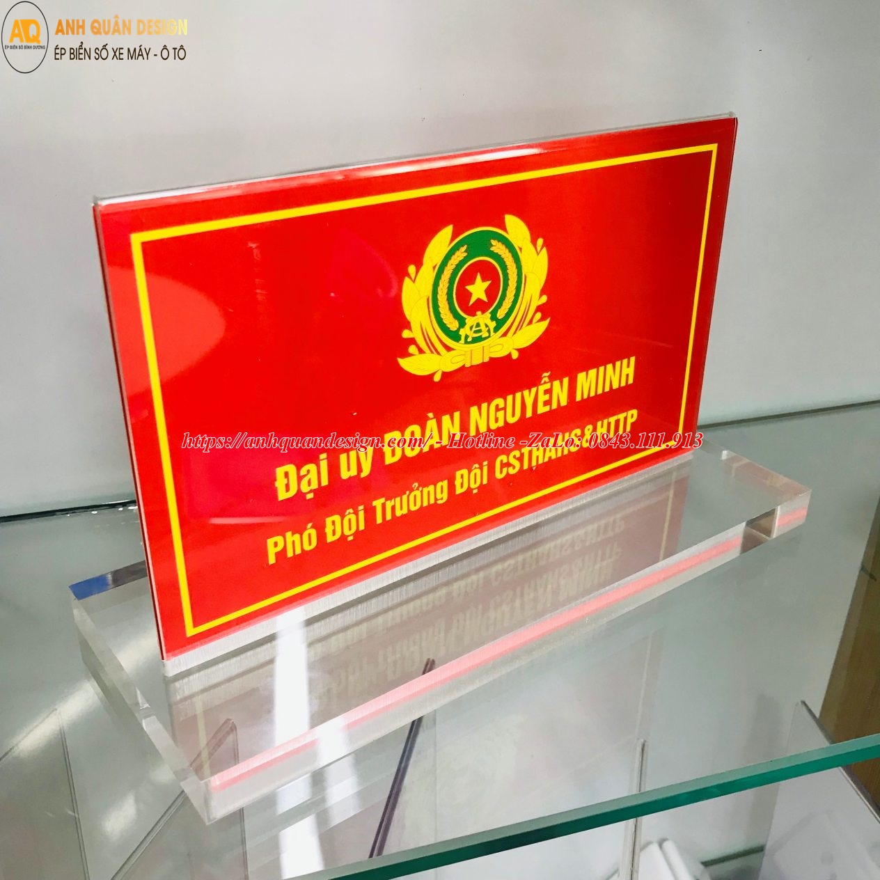 Biển Bảng chức danh để bàn mica