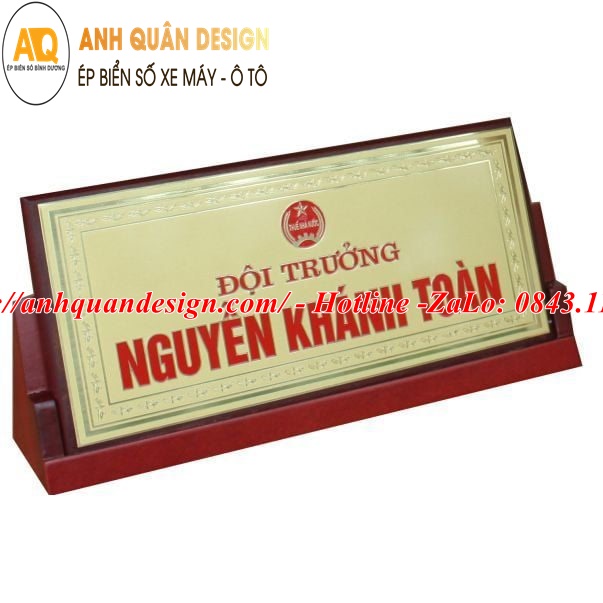 Biển Bảng tên để bàn làm việc