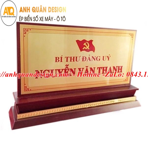 Biển Bảng tên để bàn làm việc