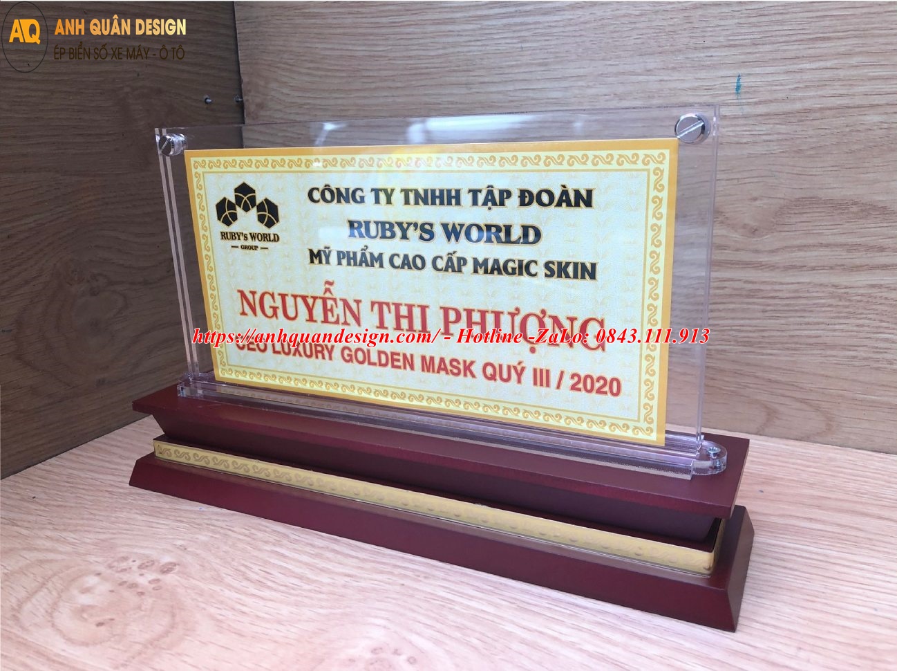 Biển Bảng tên để bàn làm việc