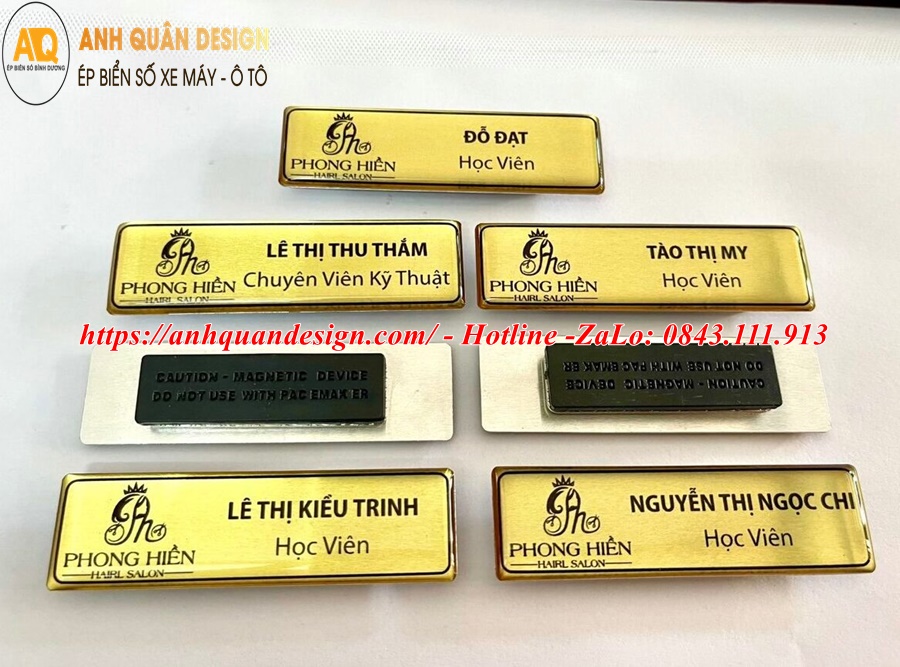 bảng tên nhân viên công ty