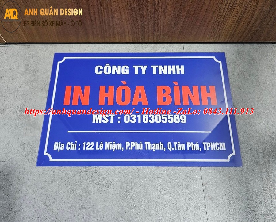 Bảng mica tên công ty