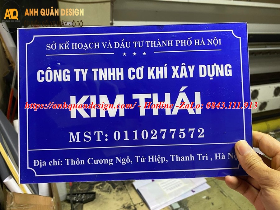 Bảng mica tên công ty