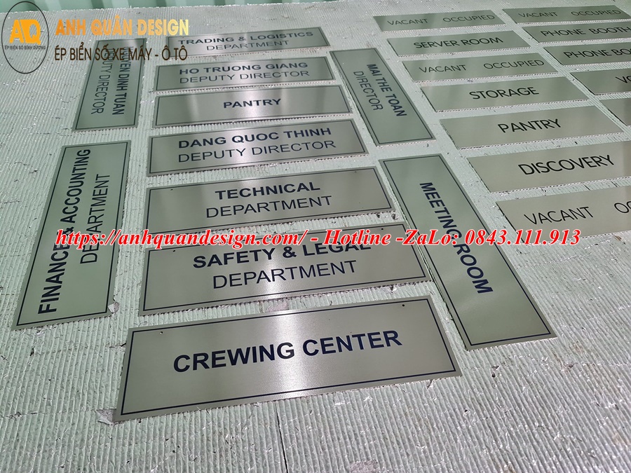 Mẫu biển tên phòng làm việc đẹp