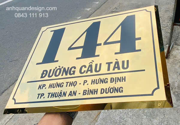 lam-bang-so-nha-inox