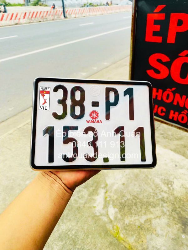 bien-so-carbon-yamaha