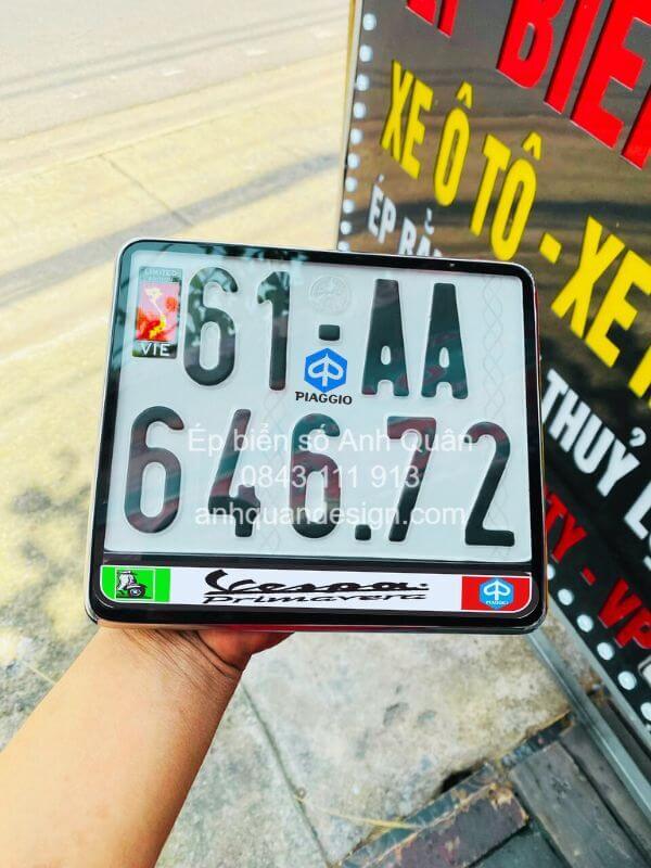 ep-bien-so-xe-may-vespa